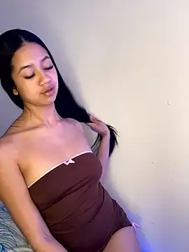 jadee8 online show from January 15, 2026, 4:32 pm