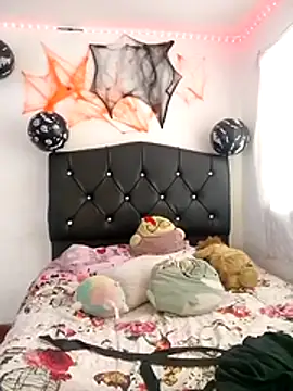 Emmantho online show from October 17, 2025, 6:32 pm