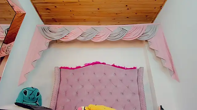  Abby white  online show from September 27, 2025, 9:54 pm