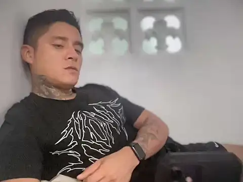 Snapshot of siilvestremx chatting on October 24, 2025, 10:36 am siilvestremx online show from October 24, 2025, 10:36 am