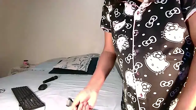 indiansweetflava online show from March 13, 2026, 5:01 am