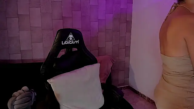 sara doll77 online show from July 16, 2026, 12:57 pm