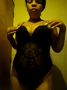 Esperanza 13 online show from May 5, 2026, 11:19 pm