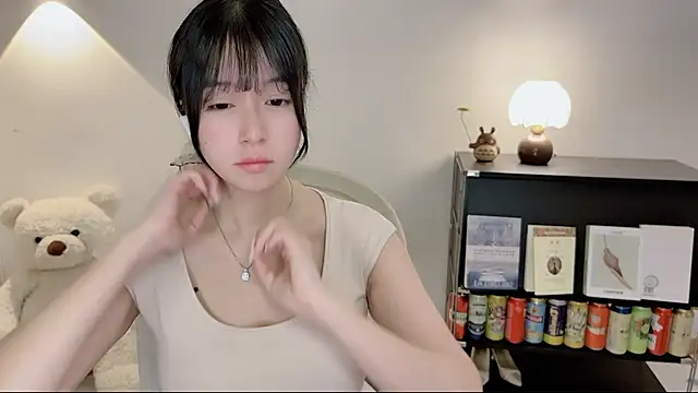 Snapshot of Onechestnut chatting on June 25, 2026, 4:10 am Onechestnut online show from June 25, 2026, 4:10 am