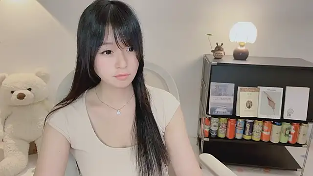 Snapshot of Onechestnut chatting on June 8, 2026, 3:12 pm Onechestnut online show from June 8, 2026, 3:12 pm