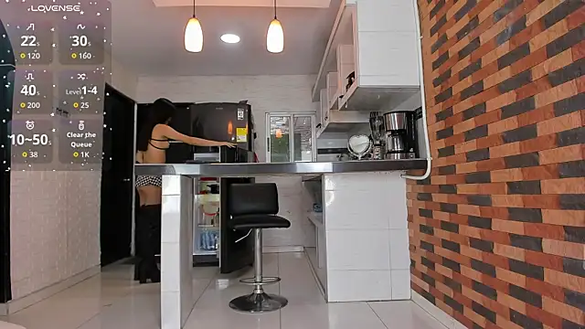 Snapshot of violetta_pretty chatting on October 7, 2025, 7:37 pm violetta pretty online show from October 7, 2025, 7:37 pm