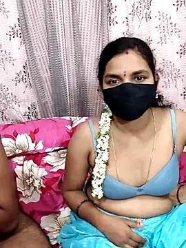 Snapshot of Lalitha-1995 chatting on October 4, 2025, 6:20 pm Lalitha-1995 online show from October 4, 2025, 6:20 pm