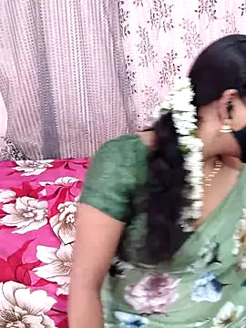 Snapshot of Lalitha-1995 chatting on October 11, 2025, 8:26 am Lalitha-1995 online show from October 11, 2025, 8:26 am