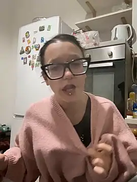 Snapshot of severingratty chatting on October 1, 2025, 5:17 pm severingratty online show from October 1, 2025, 5:17 pm