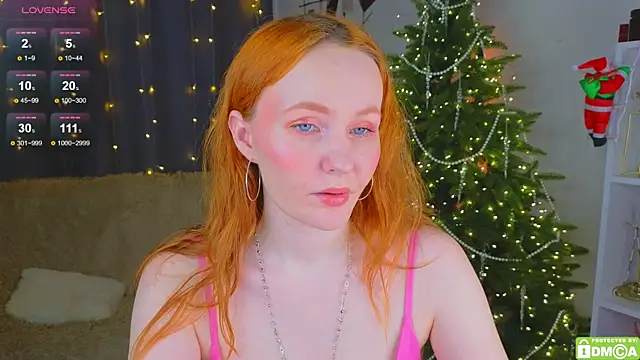 JoyceJones online show from December 19, 2025, 9:28 pm