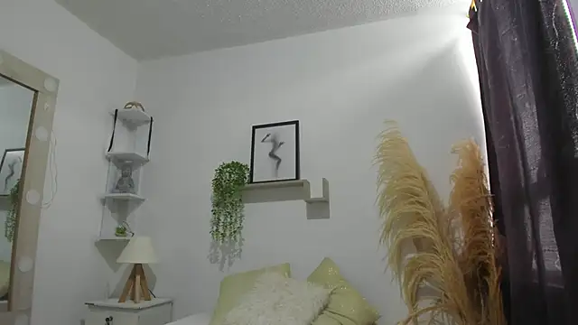 Samanta Monroe online show from September 23, 2025, 7:54 pm