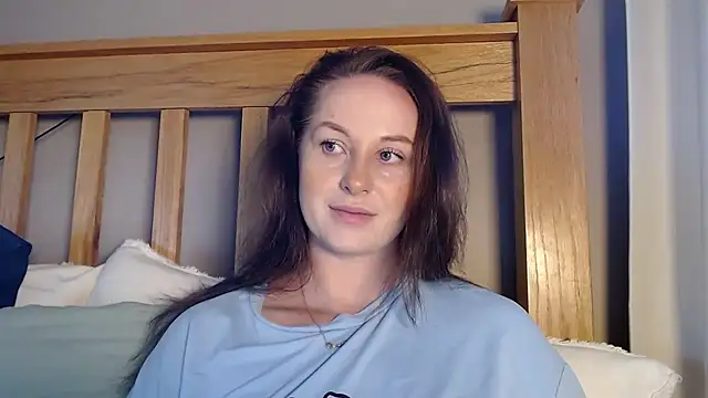 Blueeyedzaya  online show from October 15, 2025, 1:08 pm