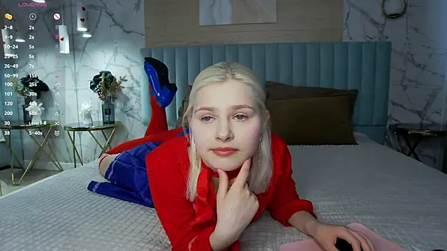 Snapshot of SandyShayes chatting on July 17, 2026, 5:59 am SandyShayes online show from July 17, 2026, 5:59 am