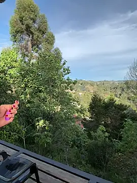 Snapshot of Rose-andres chatting on October 31, 2025, 9:22 pm Rose-andres online show from October 31, 2025, 9:22 pm