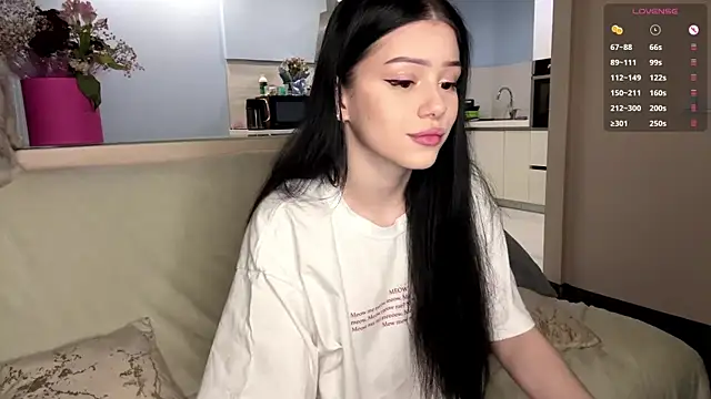 Snapshot of KateHardcastle chatting on October 1, 2025, 1:26 pm KateHardcastle online show from October 1, 2025, 1:26 pm