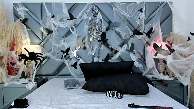 Snapshot of Milan_LewisS chatting on October 29, 2025, 12:15 pm Milan LewisS online show from October 29, 2025, 12:15 pm