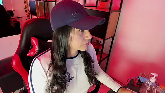 Snapshot of Dhaniela_Naugthy chatting on November 4, 2025, 5:06 pm Dhaniela Naugthy online show from November 4, 2025, 5:06 pm