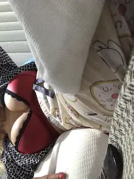 Snapshot of AlevNaz chatting on September 19, 2025, 12:25 am AlevNaz online show from September 19, 2025, 12:25 am