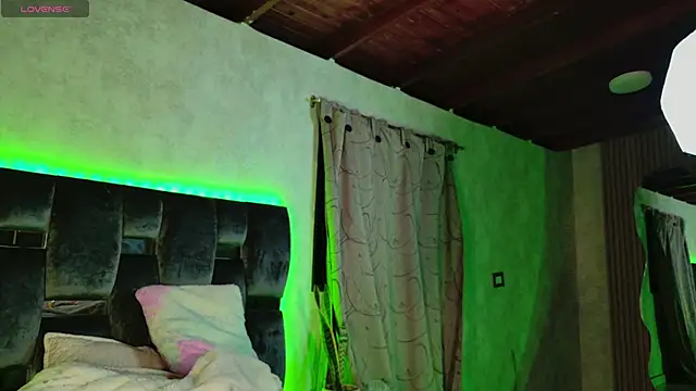 Taurito    online show from November 7, 2025, 5:12 am