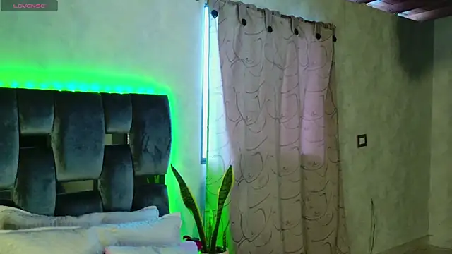 Snapshot of Taurito___ chatting on October 27, 2025, 1:01 pm Taurito    online show from October 27, 2025, 1:01 pm