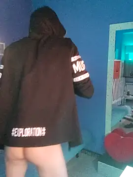 Snapshot of Noty_bcn chatting on November 27, 2025, 5:52 am Noty bcn online show from November 27, 2025, 5:52 am