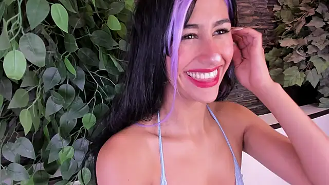 Snapshot of miss___taylor chatting on September 29, 2025, 6:13 pm miss   taylor online show from September 29, 2025, 6:13 pm