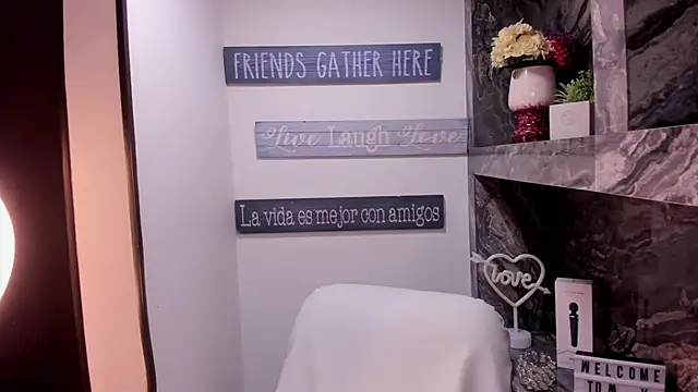 Snapshot of miss___taylor chatting on September 30, 2025, 6:03 pm miss   taylor online show from September 30, 2025, 6:03 pm