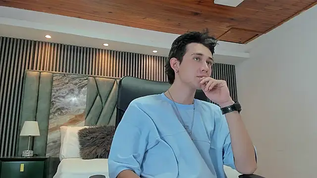 Snapshot of Michael_blue chatting on September 27, 2025, 4:02 pm Michael blue online show from September 27, 2025, 4:02 pm