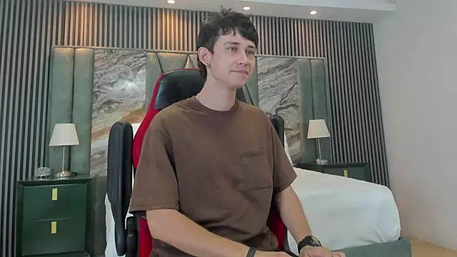 Snapshot of Michael_blue chatting on September 18, 2025, 11:57 am Michael blue online show from September 18, 2025, 11:57 am