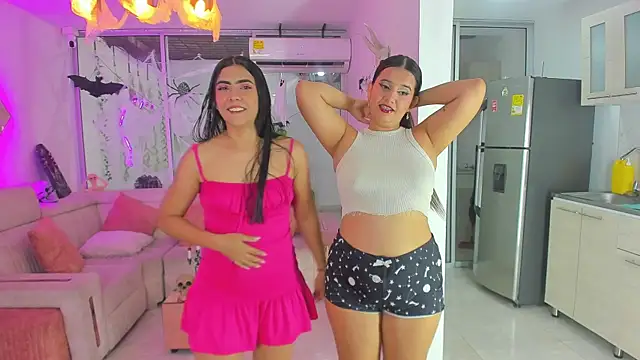 Snapshot of stangirls_ chatting on October 15, 2025, 9:45 pm stangirls  online show from October 15, 2025, 9:45 pm