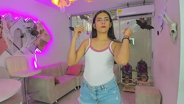 Snapshot of stangirls_ chatting on September 26, 2025, 9:32 pm stangirls  online show from September 26, 2025, 9:32 pm