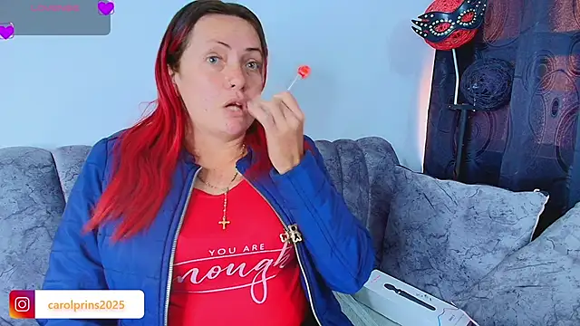 Snapshot of carolinhe_ chatting on September 30, 2025, 8:04 pm carolinhe online show from September 30, 2025, 8:04 pm