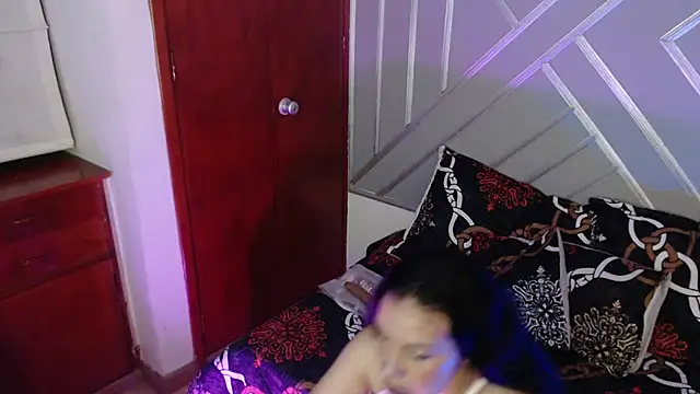 sashabluex online show from October 9, 2025, 2:34 am