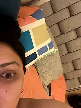 Snapshot of madisonbeci chatting on November 2, 2025, 8:36 pm madisonbeci online show from November 2, 2025, 8:36 pm