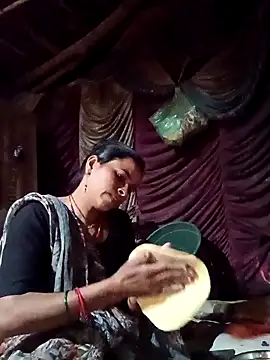 Suhani sharma1 online show from October 14, 2025, 1:56 pm