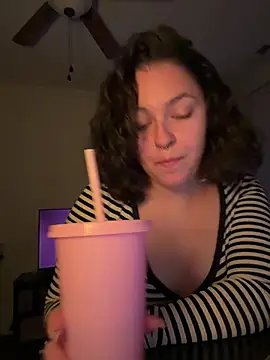 Snapshot of babykalirose chatting on February 28, 2026, 1:27 am babykalirose online show from February 28, 2026, 1:27 am