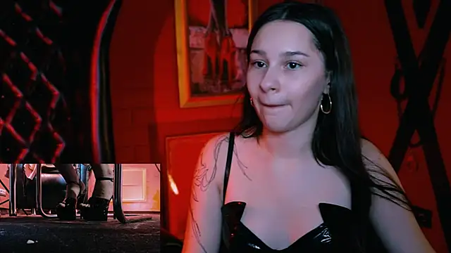 KimClarks  online show from September 22, 2025, 8:53 am