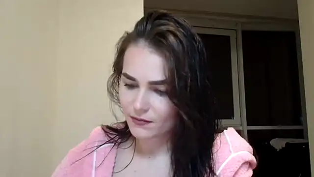 Silviaa a online show from November 20, 2025, 8:31 pm