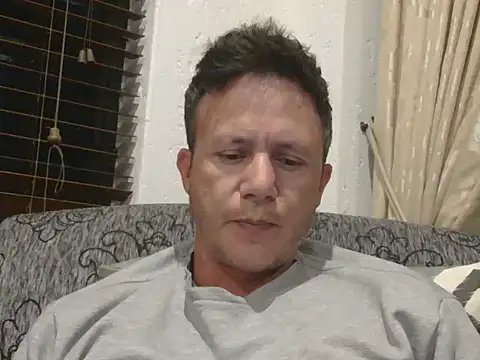 TroyDieselXXX online show from November 3, 2025, 6:33 pm