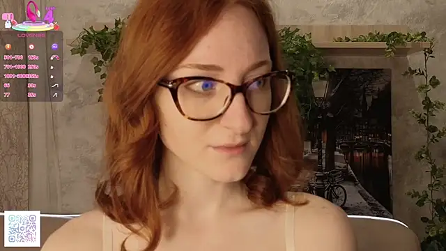 VeronaHascall online show from September 16, 2025, 4:13 am