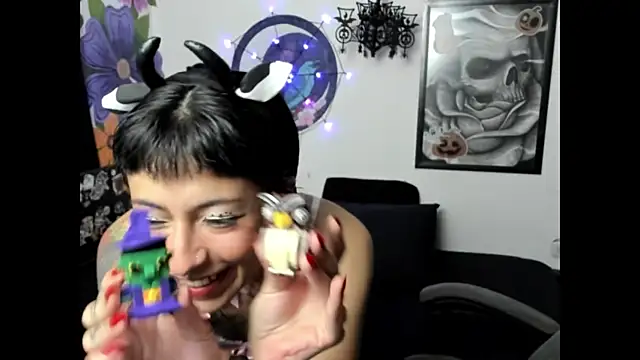 Luna0ciaran online show from October 31, 2025, 7:16 am