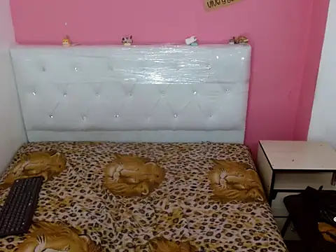 x isabella x online show from January 6, 2026, 7:40 pm