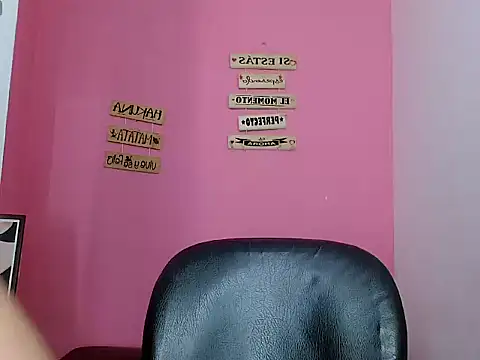 x isabella x online show from November 15, 2025, 8:24 pm