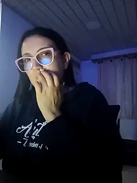 Snapshot of Romina693 chatting on September 18, 2025, 6:49 am Romina693 online show from September 18, 2025, 6:49 am