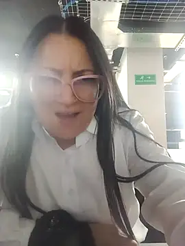 Snapshot of Romina693 chatting on October 10, 2025, 6:25 am Romina693 online show from October 10, 2025, 6:25 am