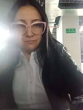 Snapshot of Romina693 chatting on September 26, 2025, 6:42 am Romina693 online show from September 26, 2025, 6:42 am