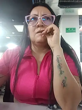 Snapshot of Romina693 chatting on October 11, 2025, 6:36 am Romina693 online show from October 11, 2025, 6:36 am