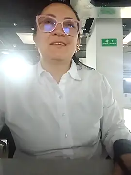 Snapshot of Romina693 chatting on September 30, 2025, 6:19 am Romina693 online show from September 30, 2025, 6:19 am