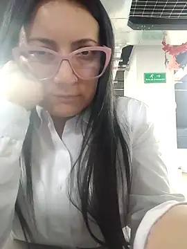 Snapshot of Romina693 chatting on October 28, 2025, 6:23 am Romina693 online show from October 28, 2025, 6:23 am