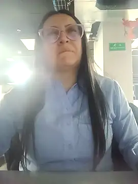 Snapshot of Romina693 chatting on October 16, 2025, 6:21 am Romina693 online show from October 16, 2025, 6:21 am